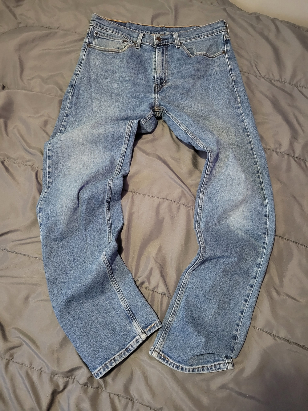 Levi's Men's Light Blue Relaxed Fit Jeans